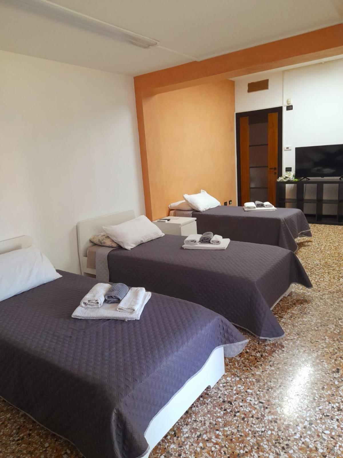 Hotel Sweet House Solesino Exterior foto